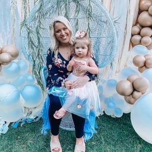 Meet your Posher, Olivia